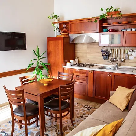 فندق مبيت وإفطار Borgo Angioino نابولي