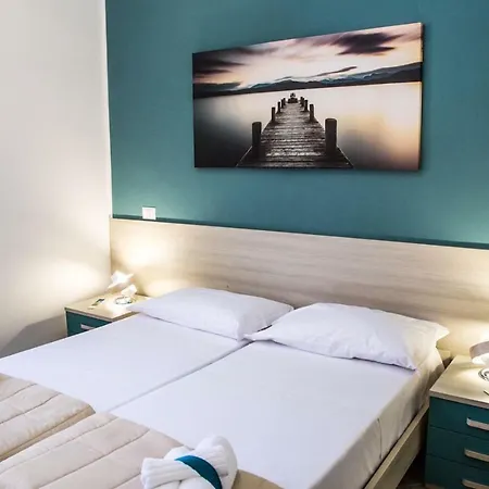 فندق مبيت وإفطار Borgo Angioino 4*