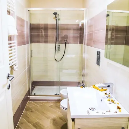 فندق مبيت وإفطار Borgo Angioino 4*
