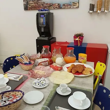 فندق مبيت وإفطار Borgo Angioino نابولي