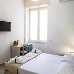 Borgo Angioino לינה וארוחת בוקר