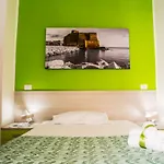 Borgo Angioino לינה וארוחת בוקר 4*