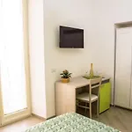 Borgo Angioino לינה וארוחת בוקר