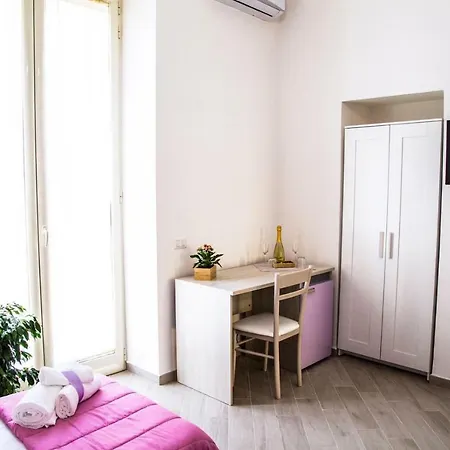 Borgo Angioino Neapol